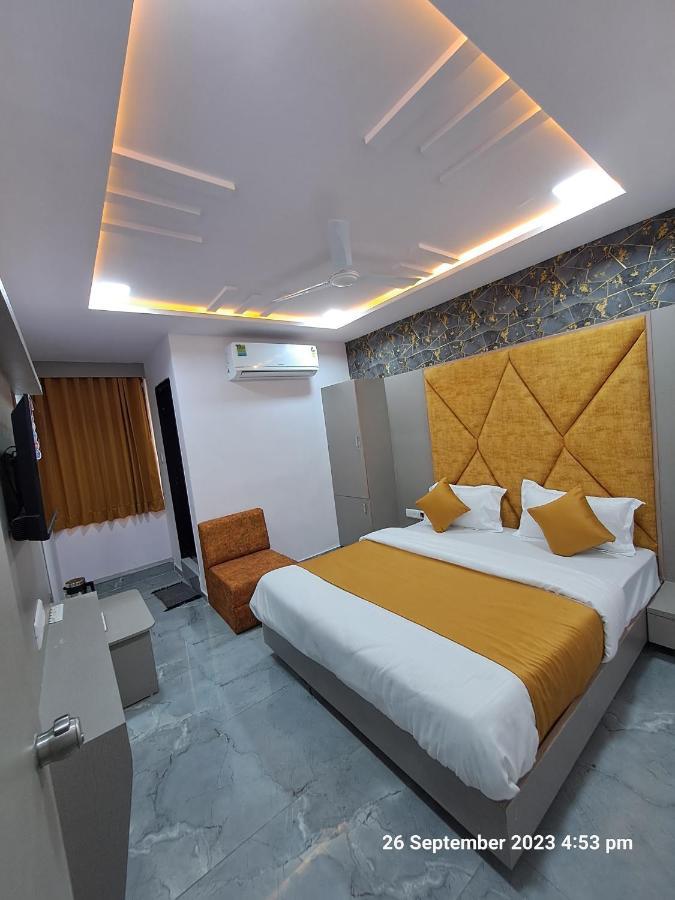 Hotel Kingdom Gandhinagar Exterior photo
